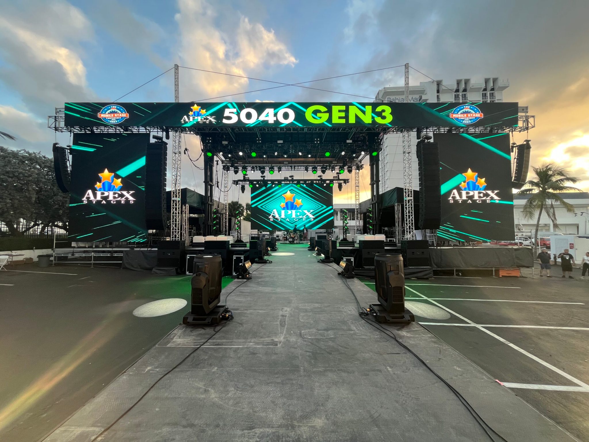 apex 5040 mobile stage