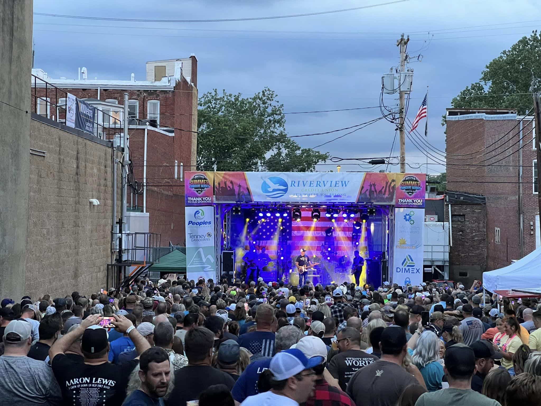 APEX 2420 Mobile Stage